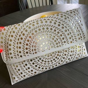 White & Gold Clutch w/detachable gold link chain